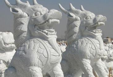 北京雕塑公司告诉你：石雕的选材巧妙